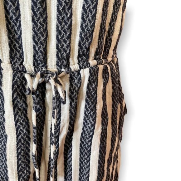 UNIVERSAL THREAD navy striped romper - Picture 5 of 10